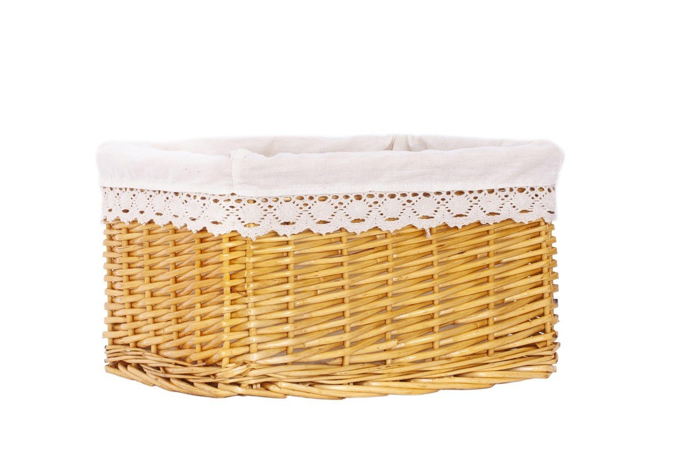 Cesta de mimbre color miel forrada tela con puntilla
